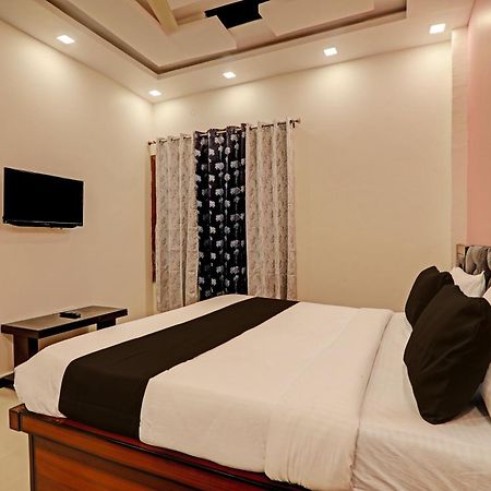 Hotel O Awadh International Bela Pratapgarh Kültér fotó