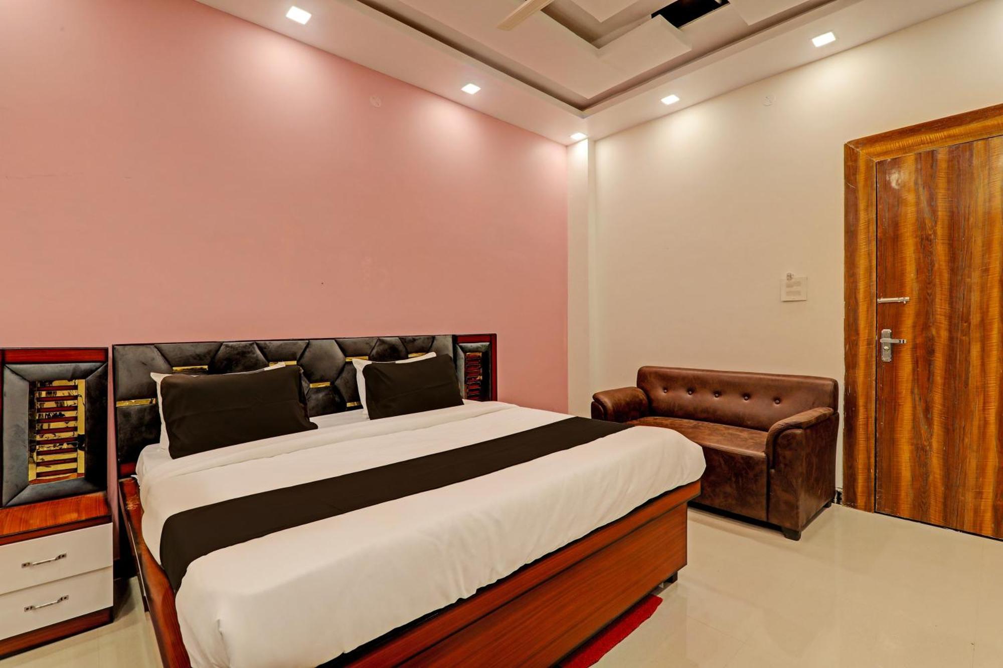 Hotel O Awadh International Bela Pratapgarh Kültér fotó