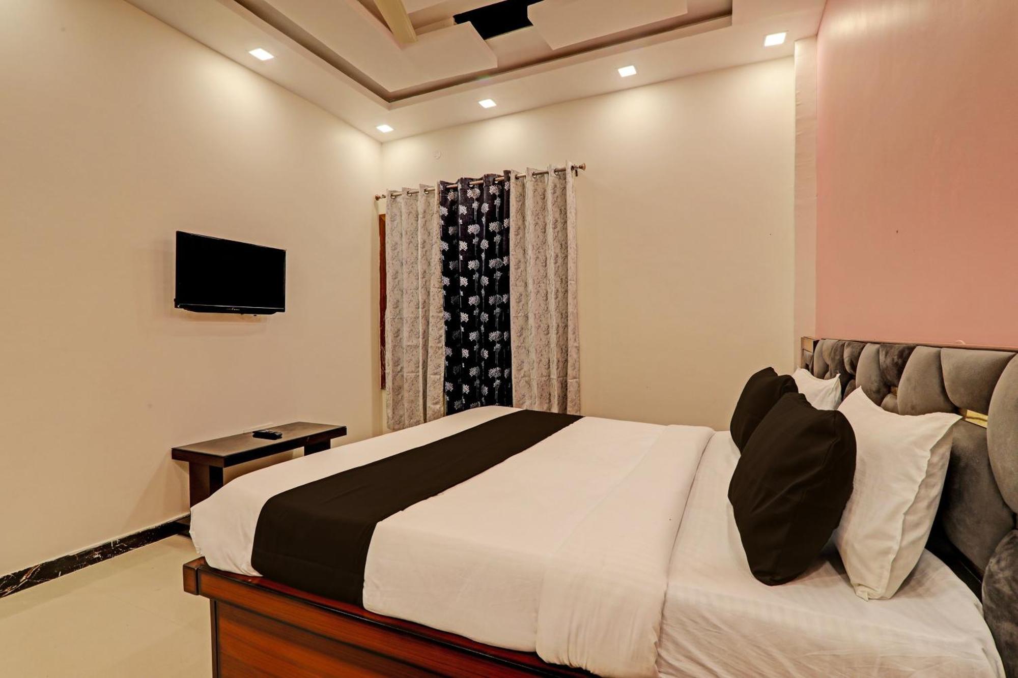 Hotel O Awadh International Bela Pratapgarh Kültér fotó