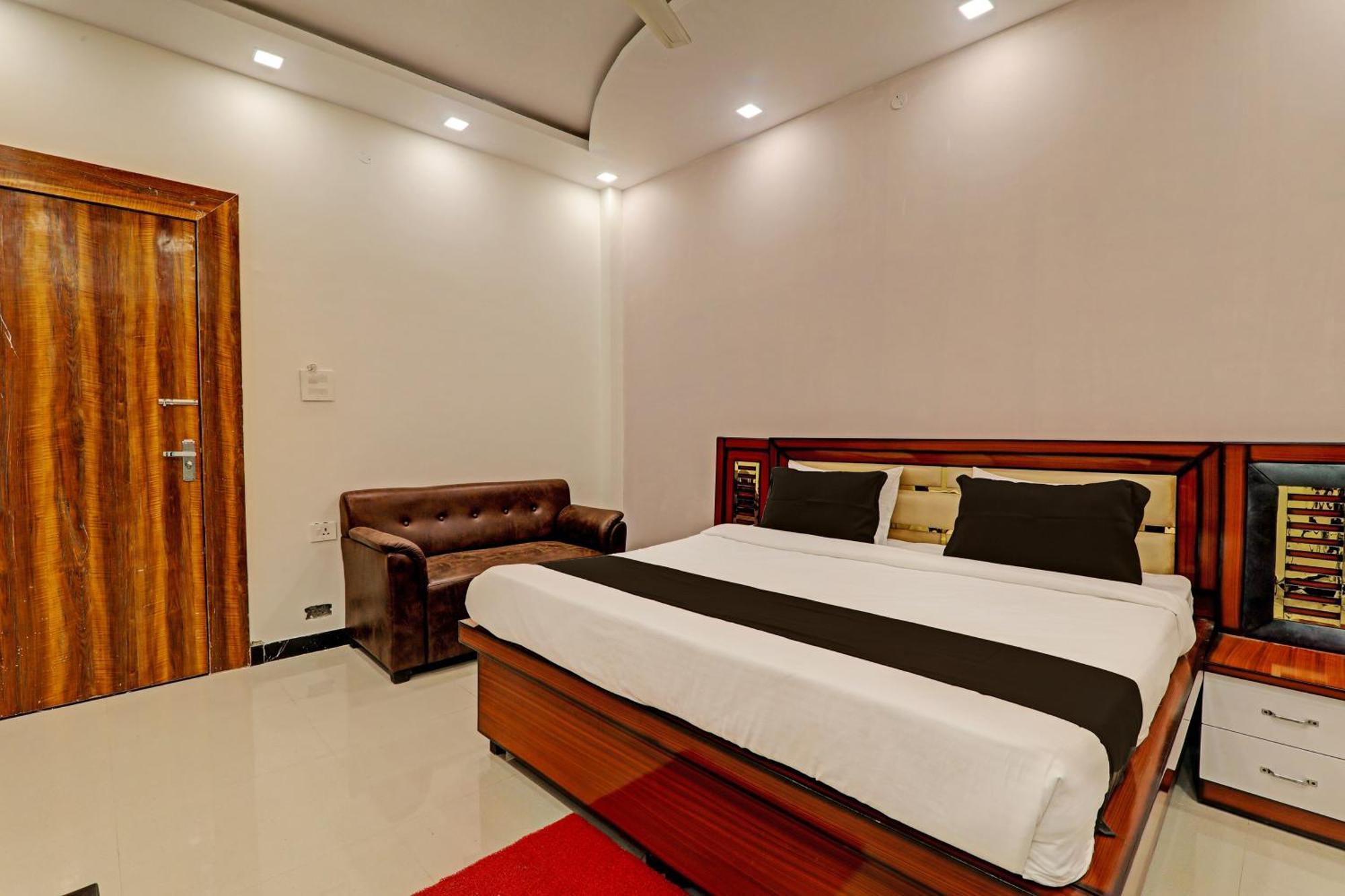 Hotel O Awadh International Bela Pratapgarh Kültér fotó