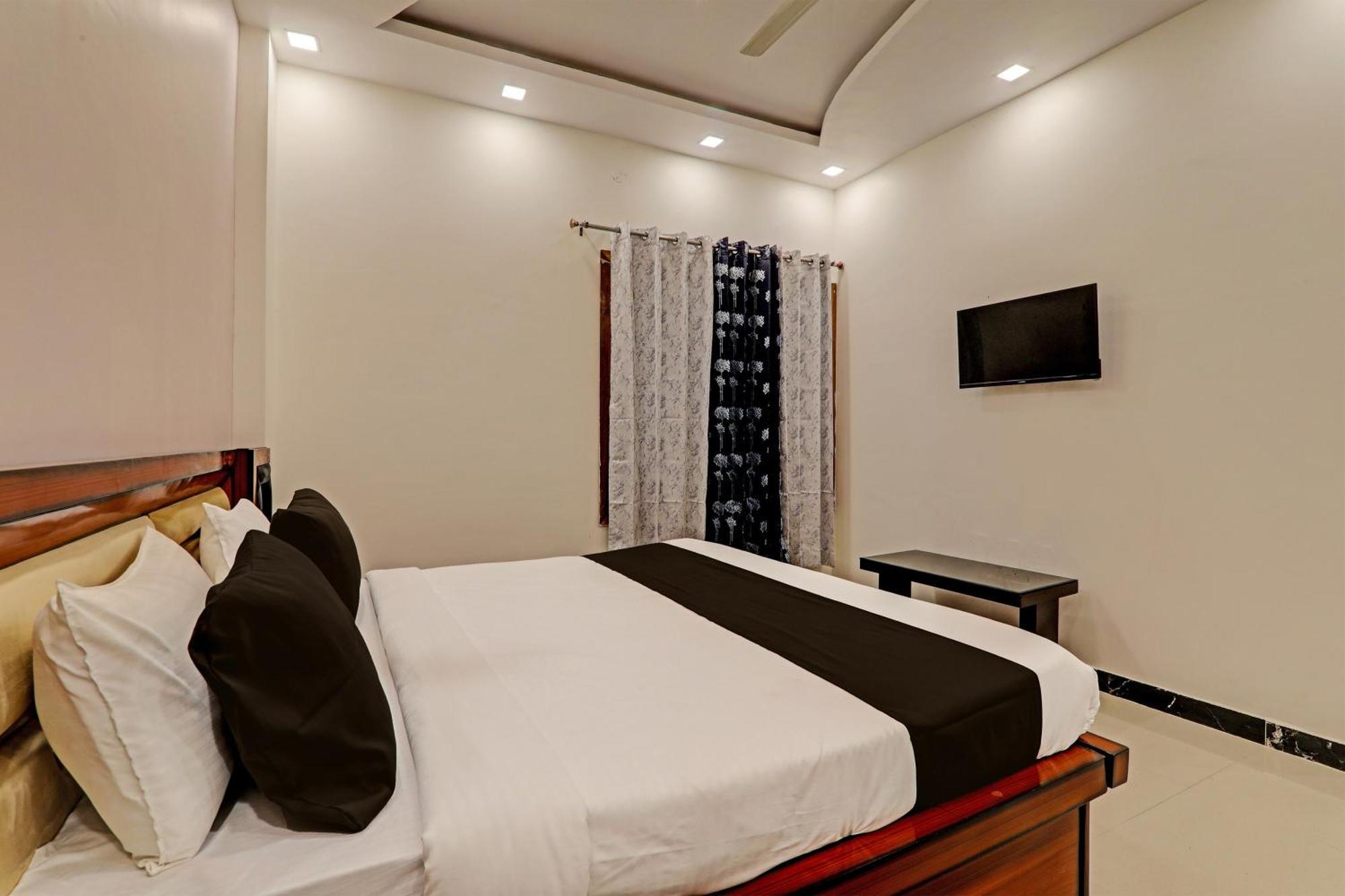 Hotel O Awadh International Bela Pratapgarh Kültér fotó