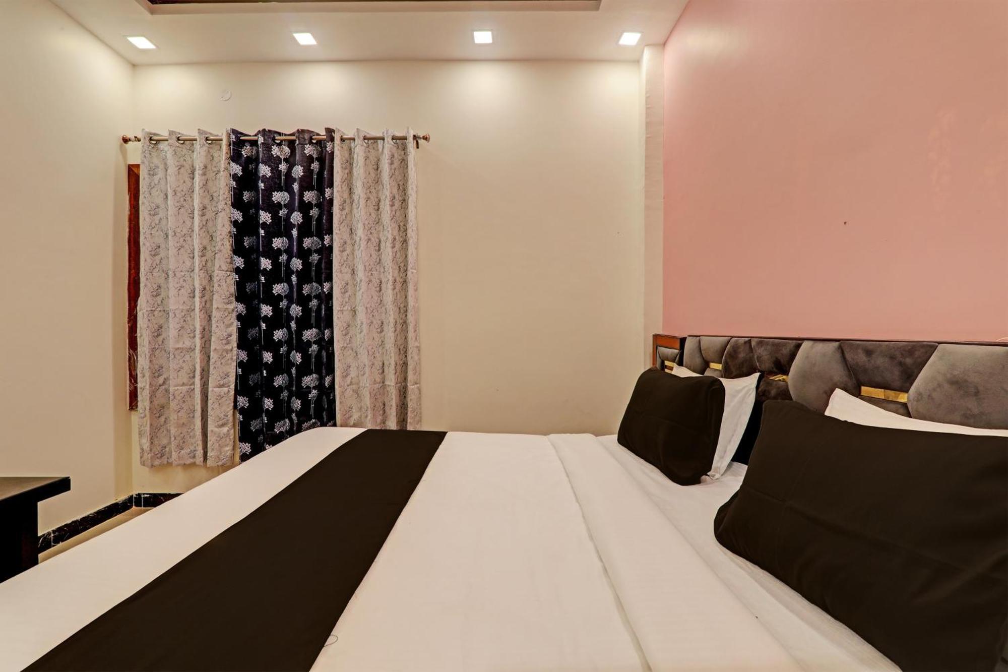 Hotel O Awadh International Bela Pratapgarh Kültér fotó